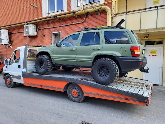 Platformă de tractări auto modernă Sibiu echipament profesional