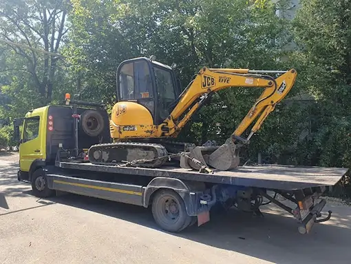 Tractări camioane și utilaje grele Sibiu servicii profesionale